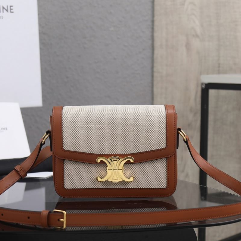 Ce1i*e triomphe bags